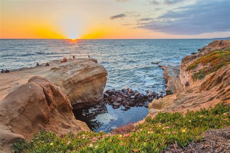 Sunset Cliffs National Park in San Diego - A Famous Coastline with ...