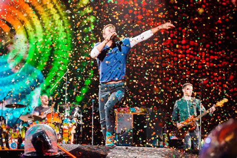 Coldplay sorprendió interpretando "De música ligera" de Soda Stereo durante su paso por ...