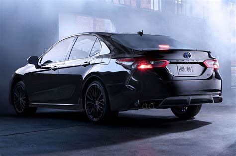 Camry 2022: edición oscura para el sedán de Toyota - Conduciendo.com