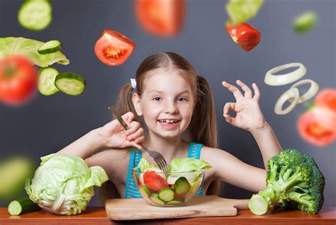 Así se enseña a un niño a comer sano y sin rechistar