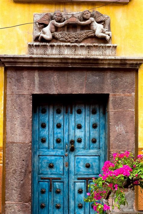 San Miguel de Allende, México (by soyignatius) | Beautiful doors, Unique doors, Cool doors