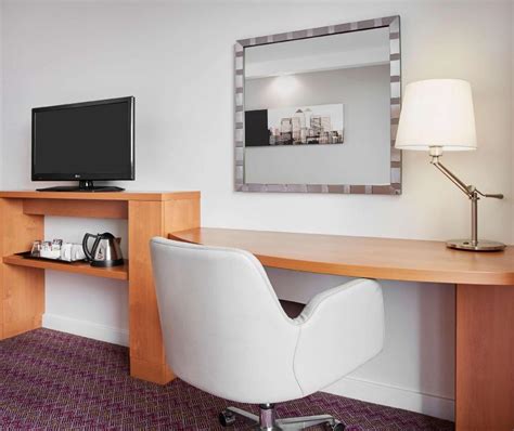 Hampton by Hilton London Waterloo Hotel - Deals, Photos & Reviews