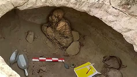 Mummy Peru: Remains at least 800 years old found by archeologists near Lima - ABC30 Fresno