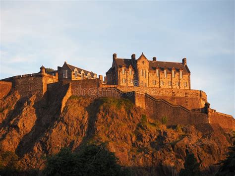 Edinburgh castle at sunset stock image. Image of urban - 121359893