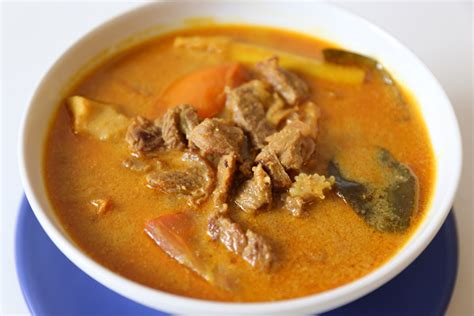 Easy Recipe for Gulai Kambing (Spiced Mutton Stew) | CAMEMBERU