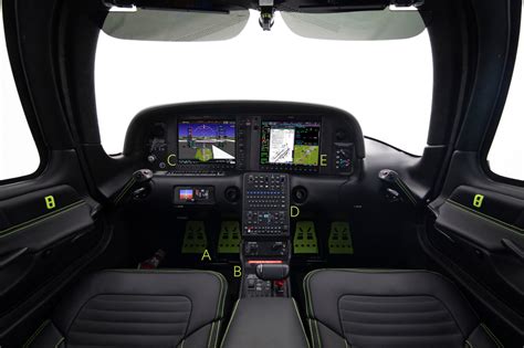 Cirrus Sr22t Interior