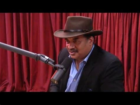 Neil deGrasse Tyson Responds to Stephen Hawking's Take on Aliens (from Joe Rogan Experience #919 ...