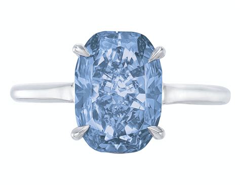 COLORED DIAMOND RING | Christie's