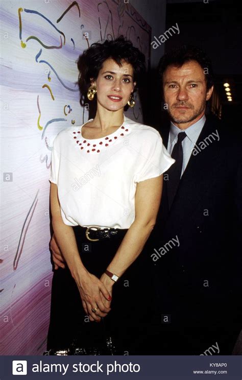 Lorraine Bracco and Harvey Keitel Credit: RTLipson / MediaPunch Stock Photo: 171673096 - Alamy