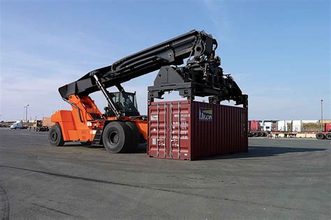 Reach Stacker Container Handler | Toyota Forklifts