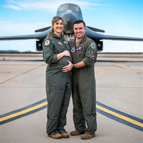 Air Force pilot among 1st to fly supersonic plane while pregnant - Good ...