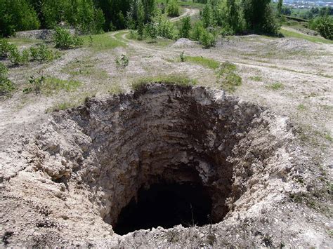 What’s the Deepest Hole Ever Dug on Earth (And How Deep Can We Go?) - A ...