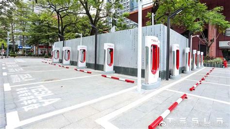 Tesla Celebrates 1,000 Supercharging Stations Installed In China