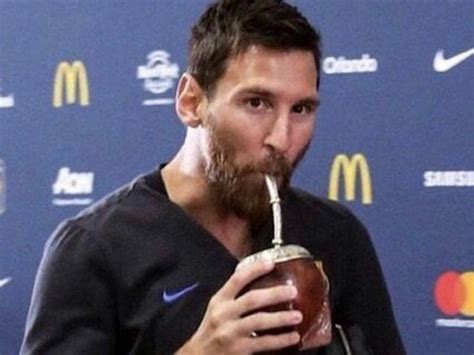 Lionel Messi y un mate que llamó la atención de sus fans