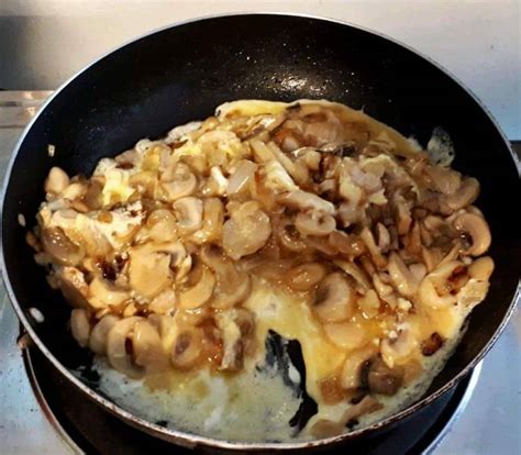 Scrambled eggs with mushrooms recipe - The Odehlicious