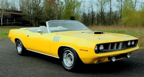 Lemon Twist 1971 Plymouth HEMI Cuda Convertible | HOT CARS