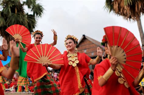 14 Jenis Tari Tradisional di Sulawesi Selatan dan Maknanya