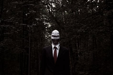 Slender man cosplay by EyesAndHearing on DeviantArt