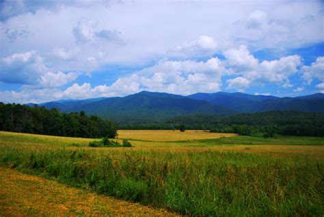 Cades Cove, Smoky Mountains National Park | Cades cove, Smoky mountain ...