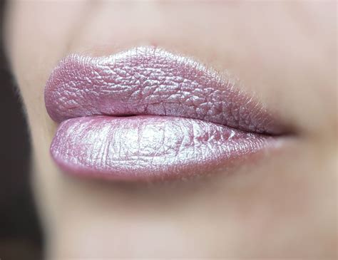 Full Pink Lips