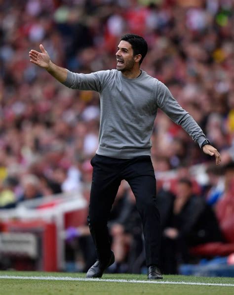 Mikel Arteta rips into Arsenal players in dressing room footage from ...