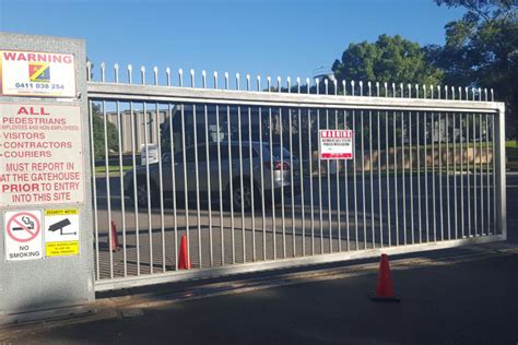 Heavy Industrial Sliding Gate | Supamaxx - Security Bollards | Perimeter Security | Electronic ...