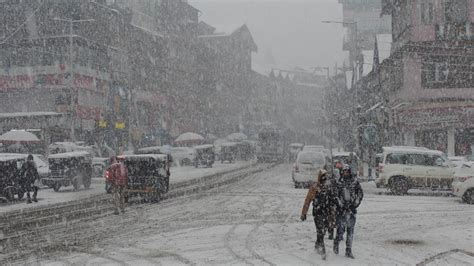 Shimla Experiences Season's First Snowfall | Weather.com