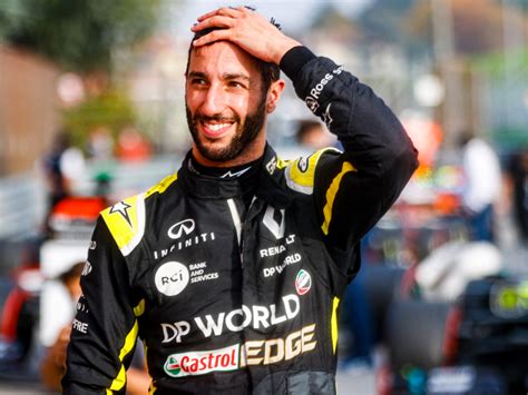 Renault to miss Daniel Ricciardo's driving, and his smile | PlanetF1 : PlanetF1