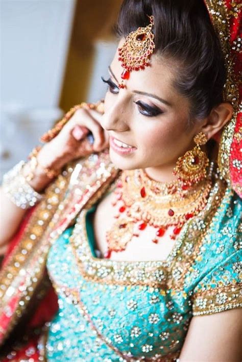 The Do's and Don'ts of South Asian Bridal Hair and Makeup | Asian bridal hair, Bridal hair and ...