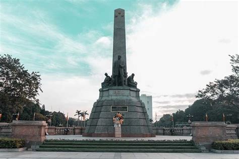 Rizal Park - Manila.PH