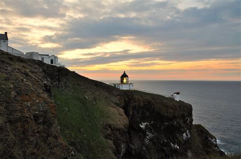 St Abbs Head lighthouse, The Borders, Scotland | Ian Cowe | Flickr