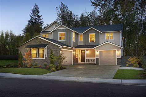 Daley model home with front- and side-entry garages | Puyallup, Washington | Richmond American ...