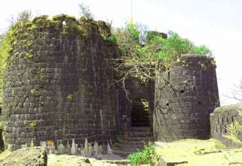 Purandar Fort Information, Purandar Trek Info