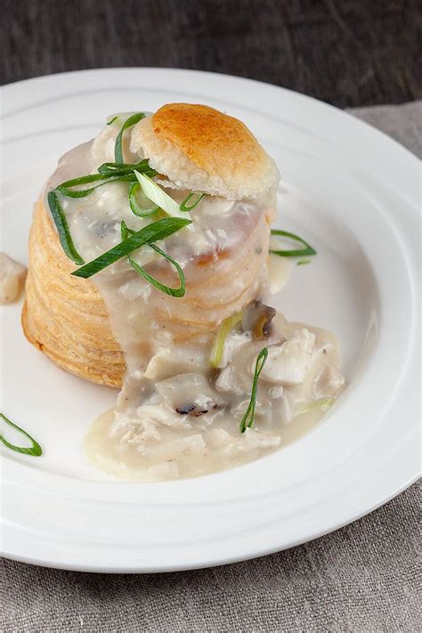 Chicken and mushroom vol au vents - ohmydish.com