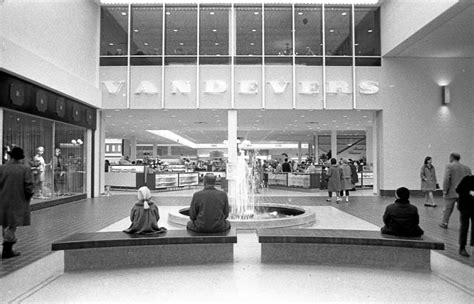 Throwback Tulsa: Indoor shopping mall was new for Tulsans in '67