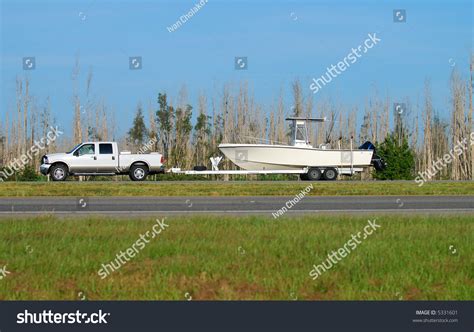 424 Pickup Truck Towing Boat Images, Stock Photos & Vectors | Shutterstock