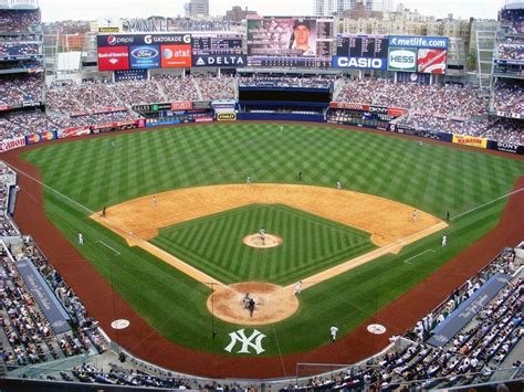 Your Guide to Yankee Stadium, NY | New York by Rail