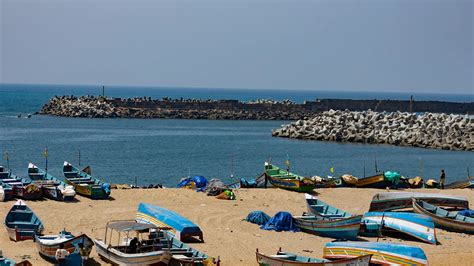 Vizhinjam Beach | DTPC Thiruvananthapuram | Must-visit places in Kerala