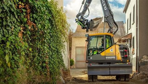 Volvo CE Expands Wheeled Excavator Lineup with New EWR130E