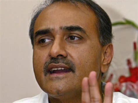 Praful Patel: No ultimatum, NCP-Congress talks can solve crisis-Politics News , Firstpost