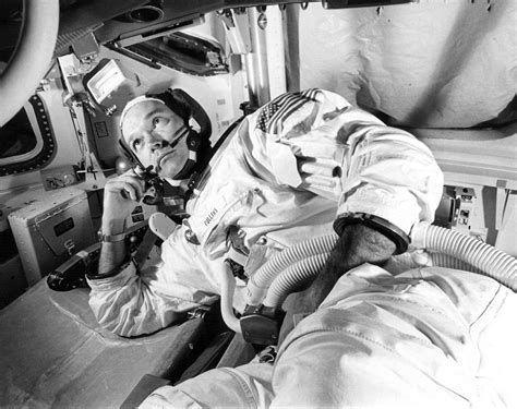 Astronauts and the world mourn death of Apollo 11 astronaut Michael ...