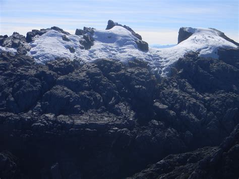 Puncak Jaya (Carstensz Pyramid) | Gunung Bagging