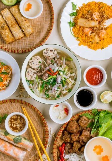 Best Food in Vietnam: 14 Famous Dishes to Try | Celebrity Cruises