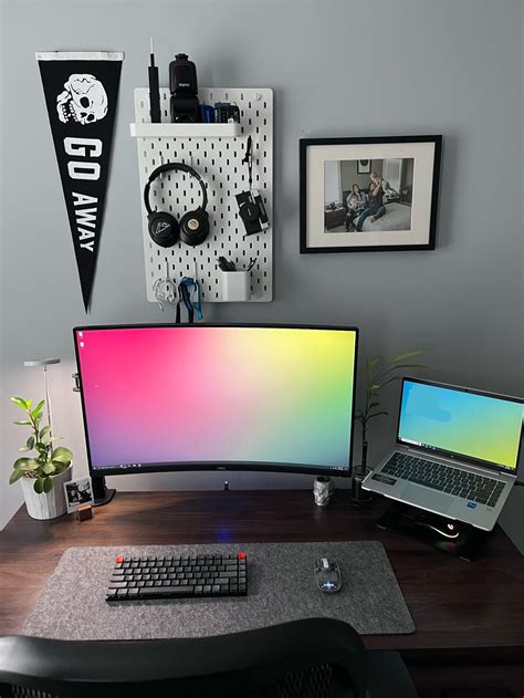 new job, new desk setup : r/battlestations