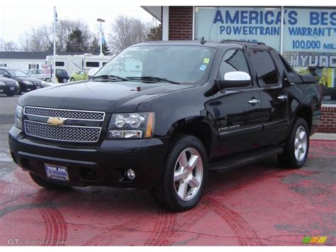 2008 Black Chevrolet Avalanche LTZ 4x4 #26258299 Photo #2 | GTCarLot ...