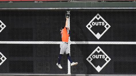 Chas McCormick makes incredible catch to save Astros in Game 5 | Yardbarker