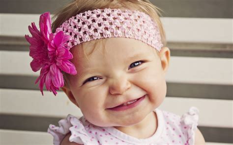 HD Wallpapers: Cute Baby Girl Smile