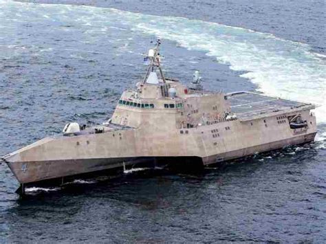 Baru 10 Tahun Beroperasi, Kapal Perang Trimaran Stealth USS ...