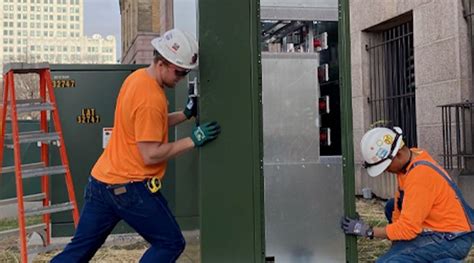 White House Emphasizes IBEW Training, Workers in EV Network Rollout | T ...