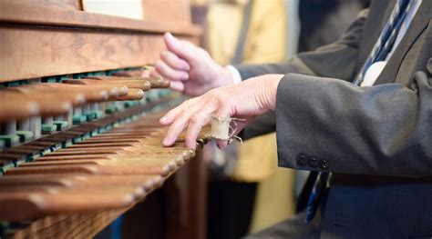 Learn to Play the Carillon | National Bell Festival